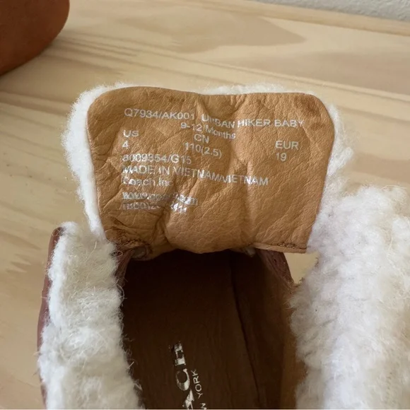 Coach Urban Hiker Baby Booties/Shoes - Picture 6 of 6
